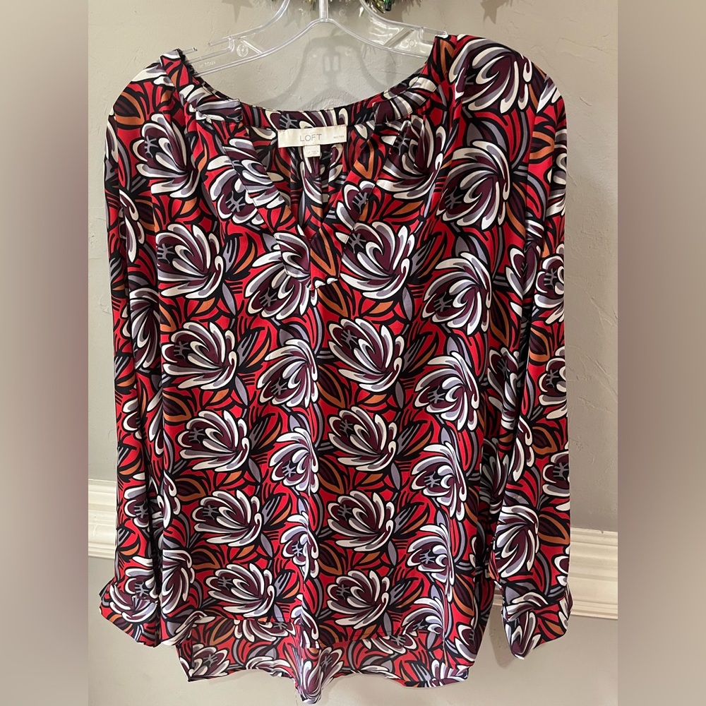 LOFT Large Petite Blouse in Red and Purple pattern
